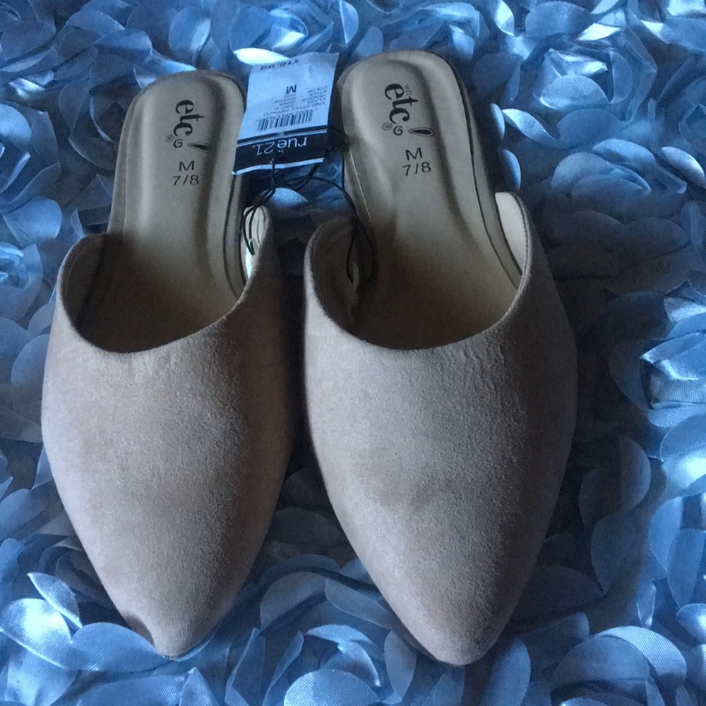 NEW Rue21 Tan Suede Flats - Picture 2 of 4